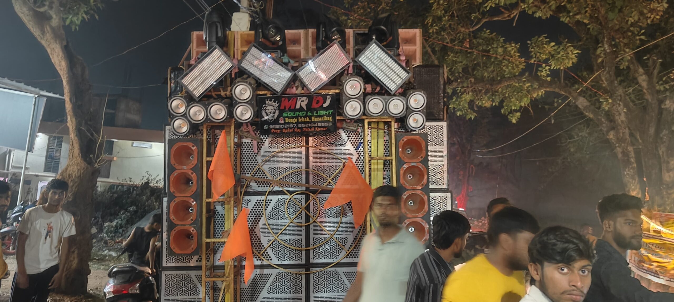 मंगला जुलूस के दौरान प्रयोग में लाए जा रहे एक डीजे सेट जब्त।