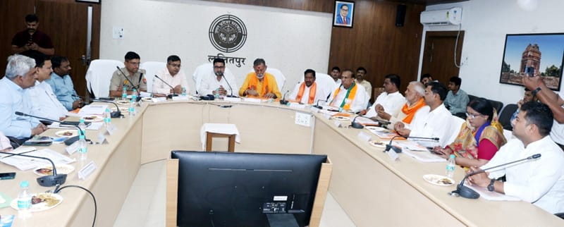 जनकल्याणकारी योजनाओं का लाभ अंतिम व्यक्ति तक पहुंचाना सरकार की प्राथमिकता : प्रभारी मंत्री
