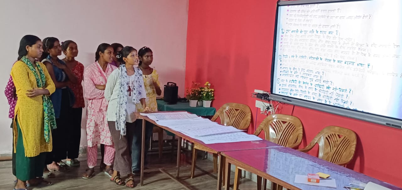 सहयोगिनी द्वारा किशोरी लीडर्स इंटरफेस बैठक आयोजित