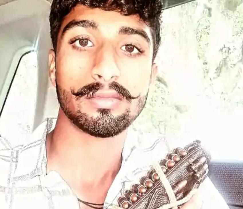 कैराना में युवक का हथियार के साथ फोटो वायरल, पुलिस जांच में जुटी