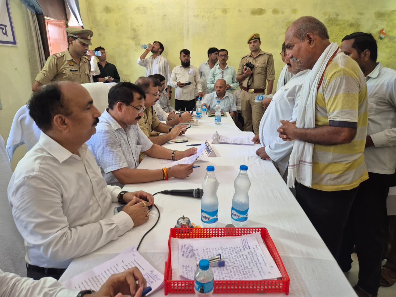बिना जांच के किसी भी शिकायत का निस्तारण न दर्शाया जाएःडीएम