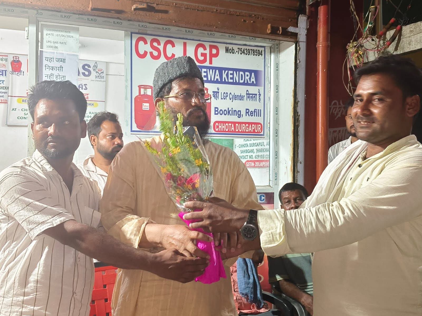 पूर्व विधायक अकिल अख्तर ने एआईएमआईएम के नवनियुक्त जिलाध्यक्ष जाकिर शेख को दी बधाई