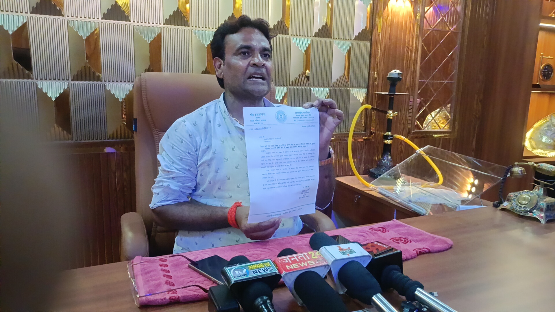 “सरकारी पंचायत भवन पर कब्जे का बड़ा आरोप!