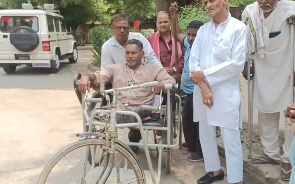 दिव्यांग बोर्ड के सदस्यों पर रिश्वत मांगने का आरोप