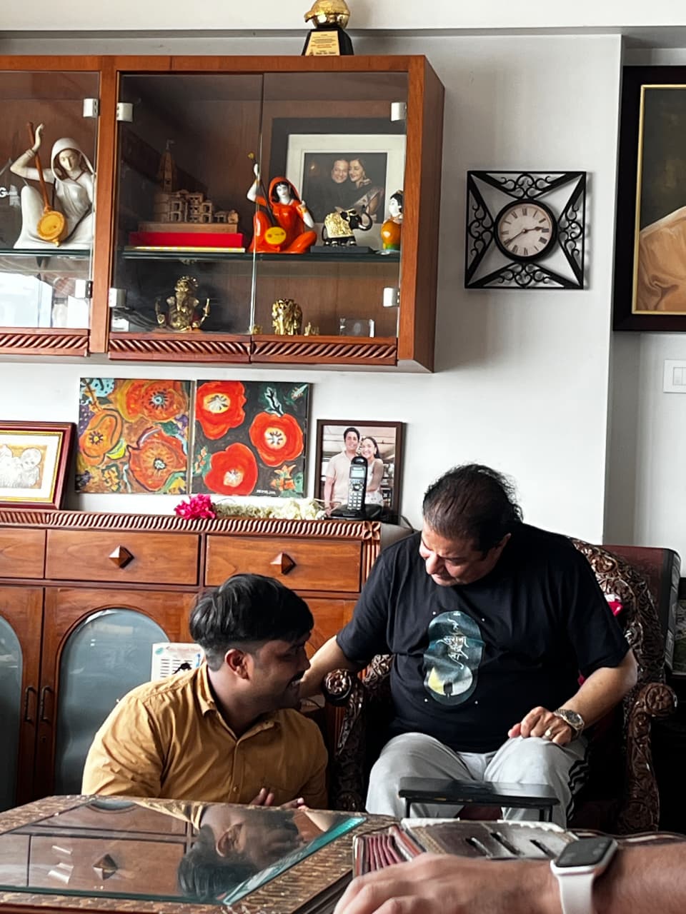 जालौन के युवा गायक सत्यम पाठक को मिली नई पहचान