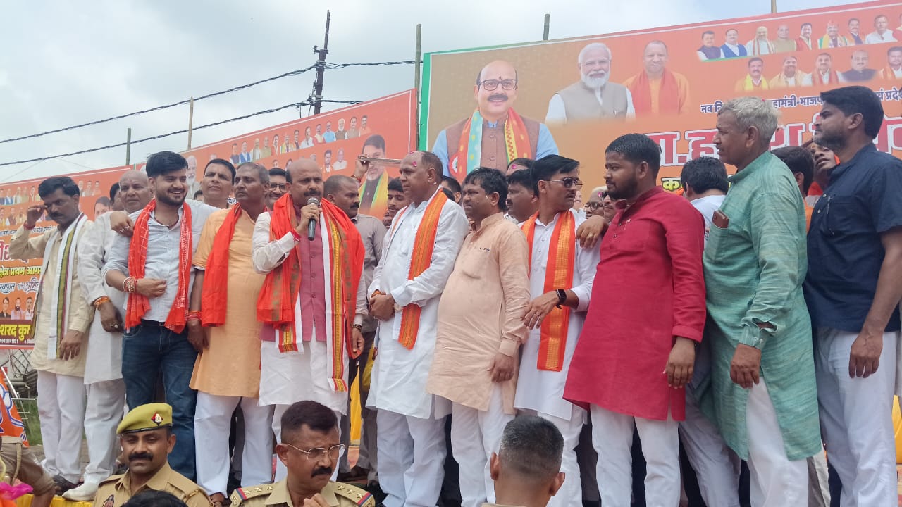 हरीश द्विवेदी का बाराबंकी में आगमन, कार्यकर्ताओं ने किया स्वागत