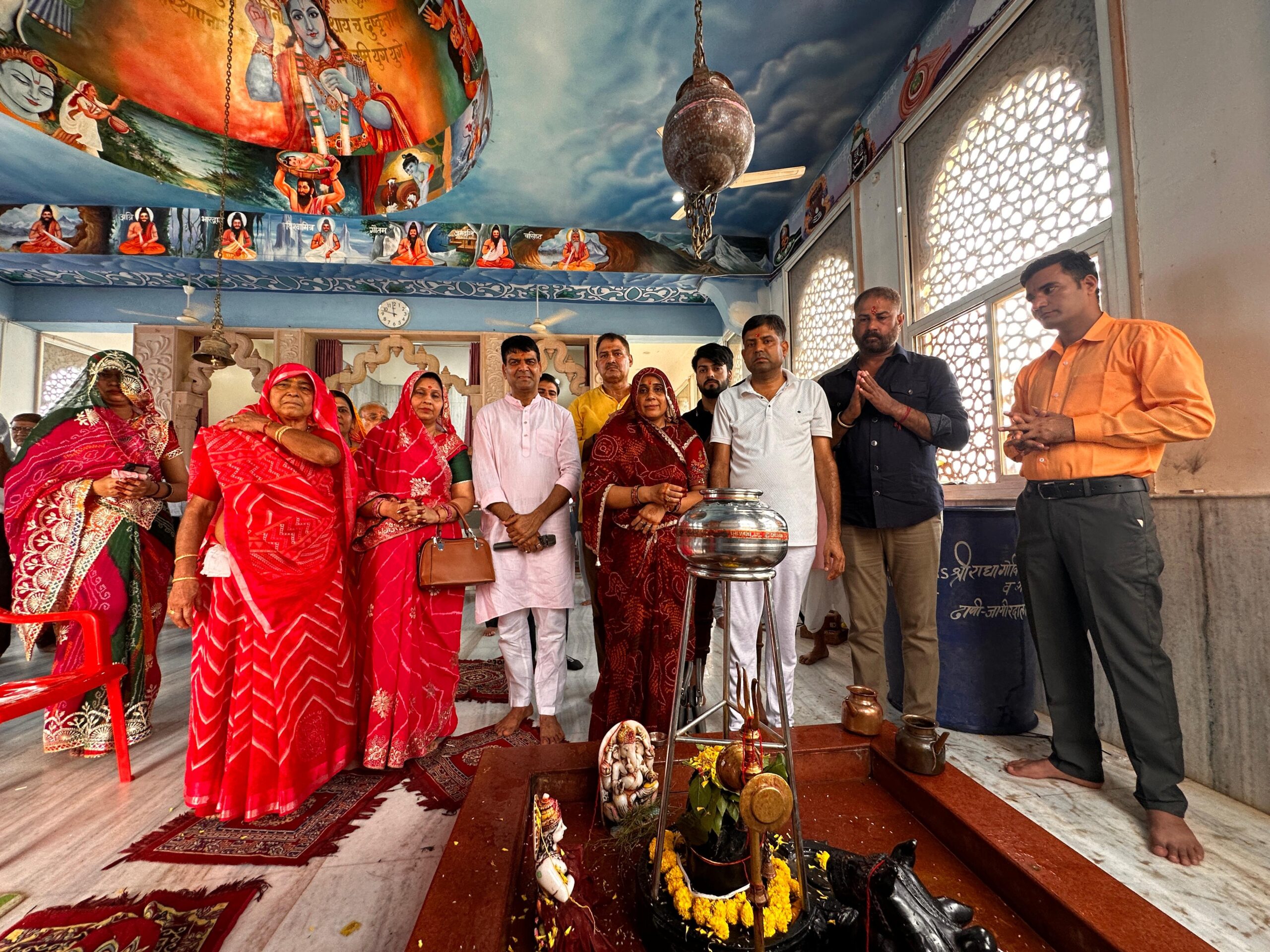 जागीरदाला में एक शाम गौ माता के नाम कार्यक्रम में खूब जमी भजन संध्या
