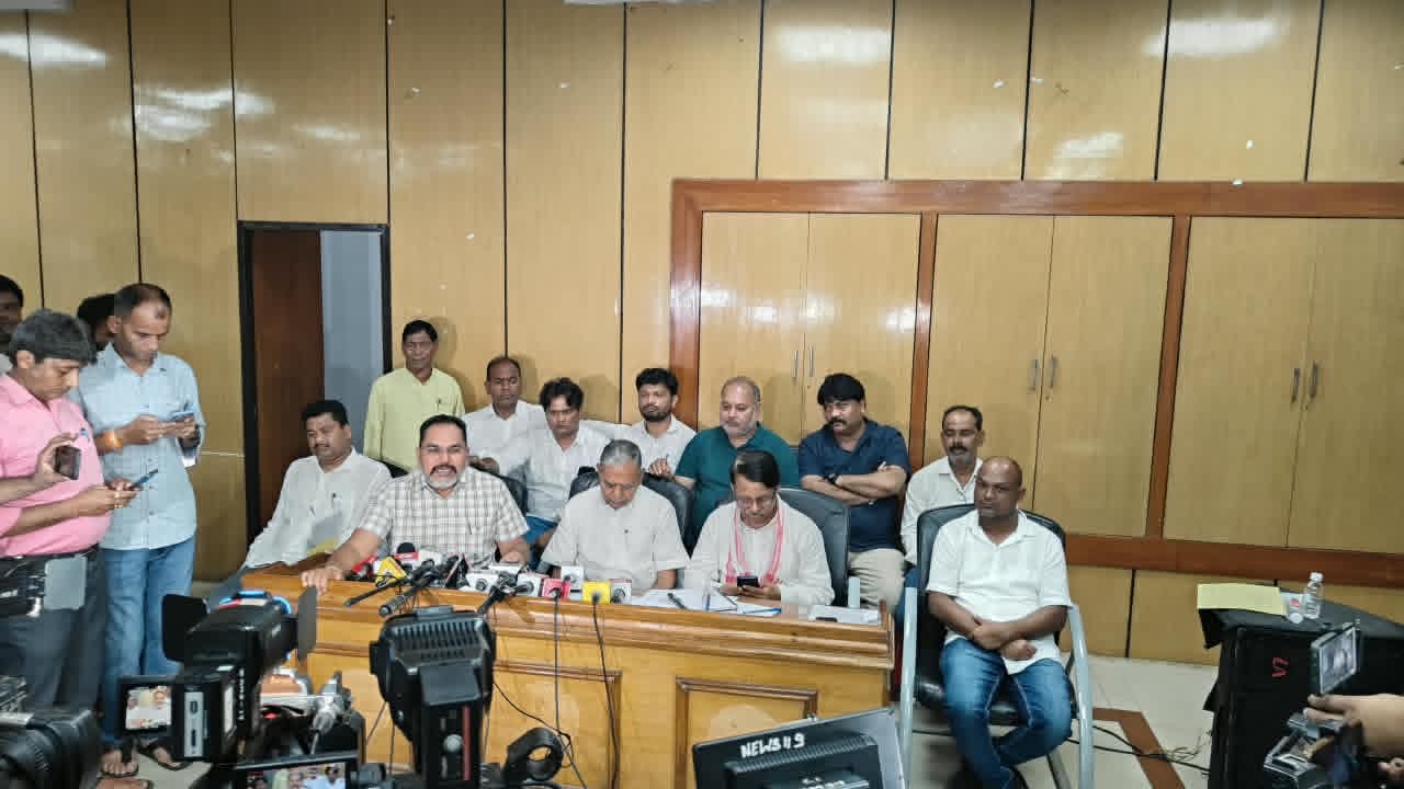 खनिज संपदा पर डाका बर्दाश्त नहीं-प्रदीप यादव