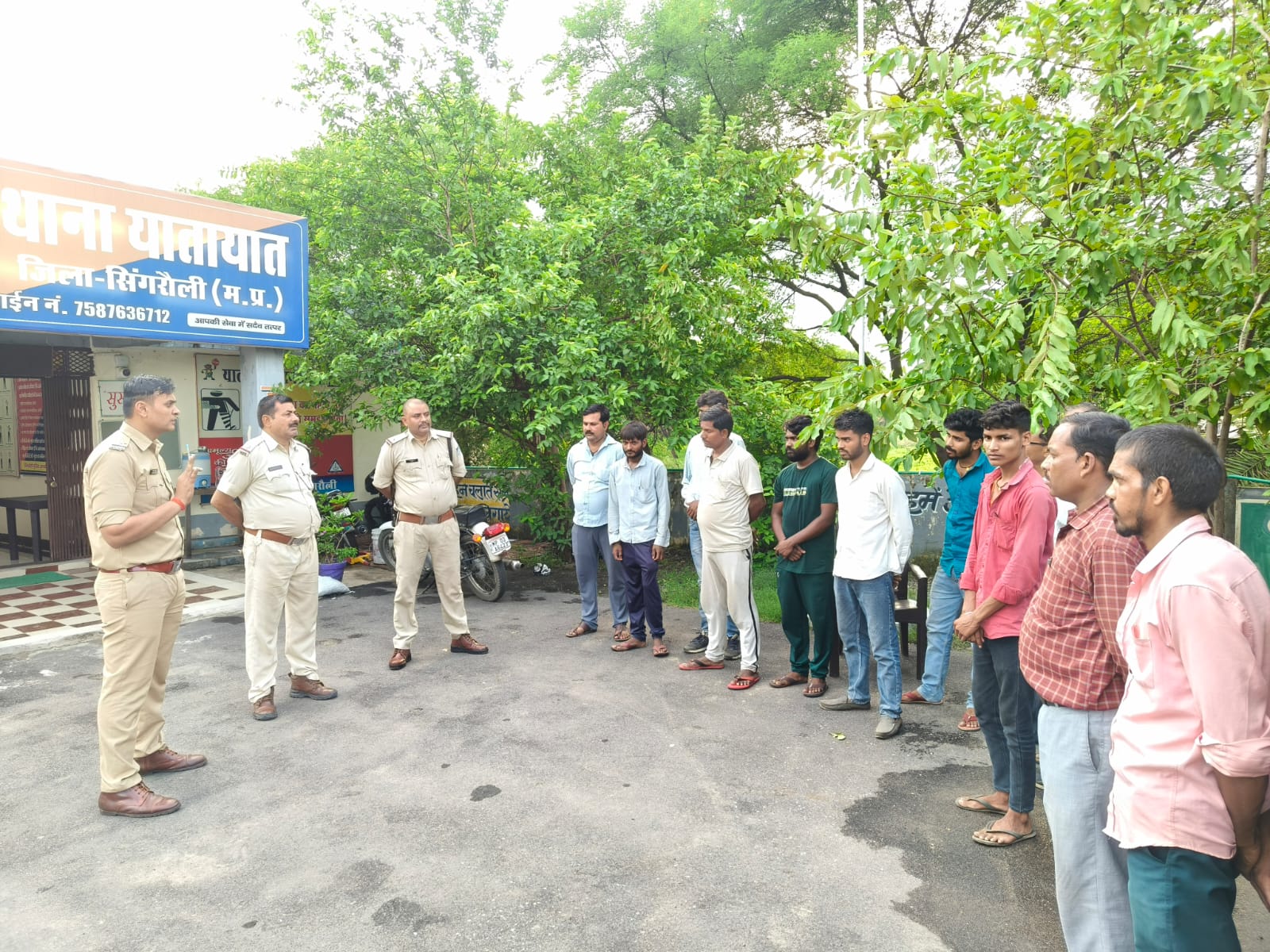 ऑटो चालकों के खिलाफ चला विशेष अभियान