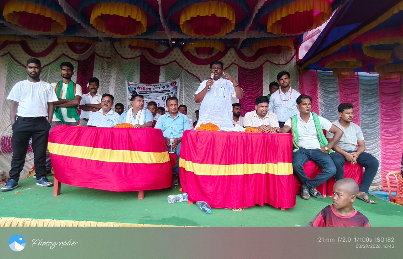 विधायक हेमलाल मुर्मू ने किया फुटबॉल टूर्नामेंट का उद्घाटन, युवाओं को खेल के साथ शिक्षा से जुड़ने का संदेश