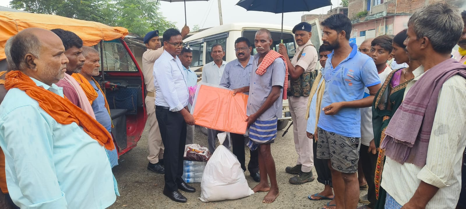 पुष्पा देवी की मौत पर जिला प्रशासन ने दिखाई संवेदनशीलता