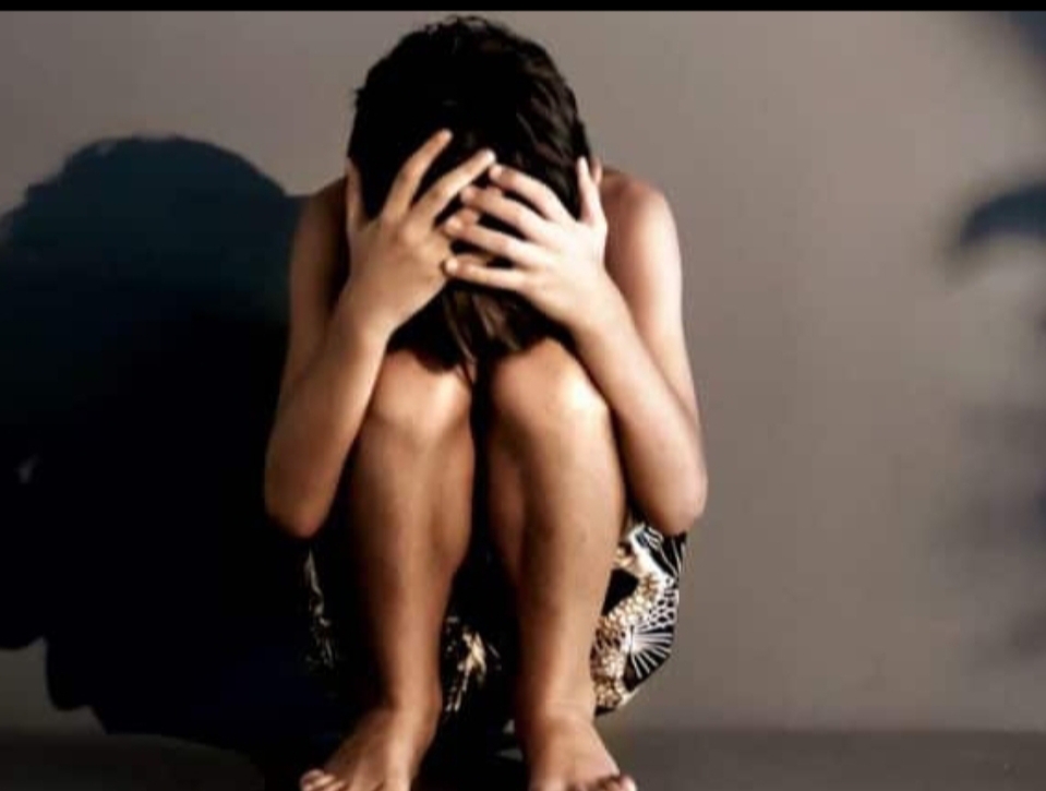 महावन थाना क्षेत्र में अप्राकृतिक कृत्य कर 11 साल से ब्लैक मेल करने का आरोप