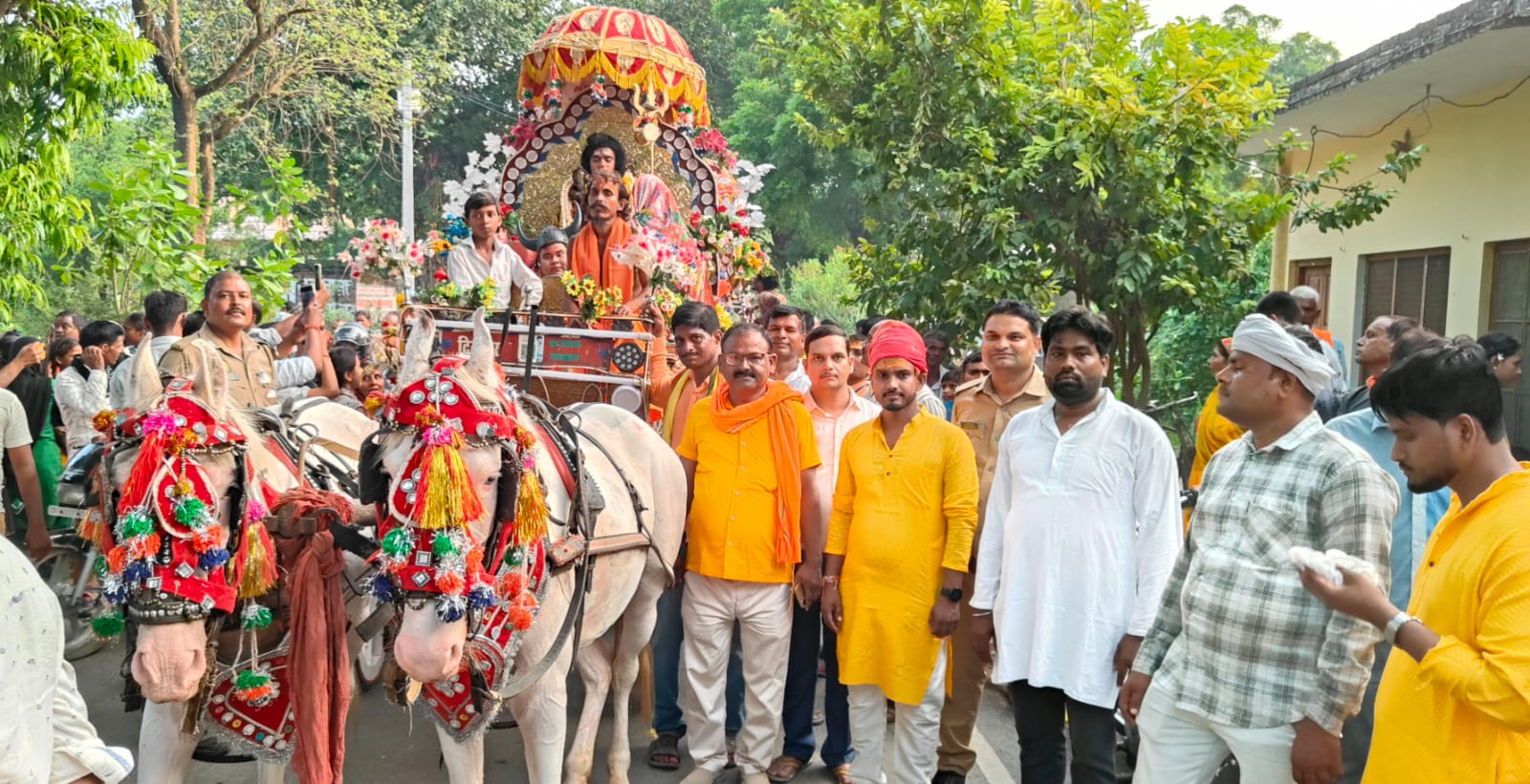 कजरी तीज पर निकली धूमधाम से शिव बारात